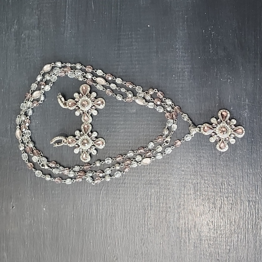 Beautiful necklace and earring set